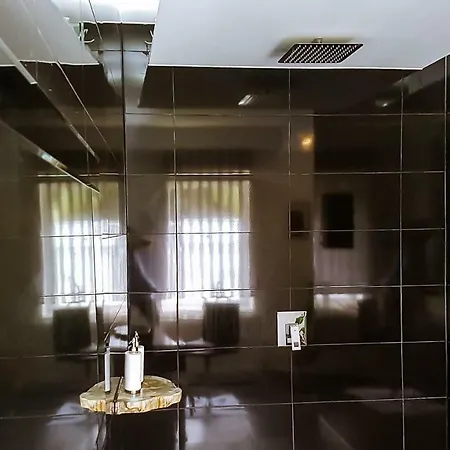 Wohlfuehl 5* Λειψία