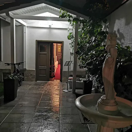 Ξενοδοχείο με διαμερίσματα Wohlfuehl Λειψία